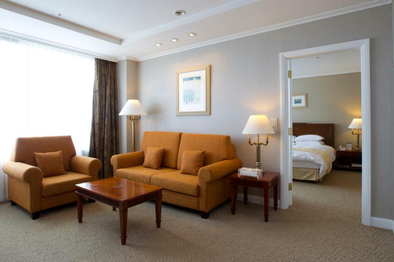 High1 Palace Hotel And Cc Jeongseon Exterior photo